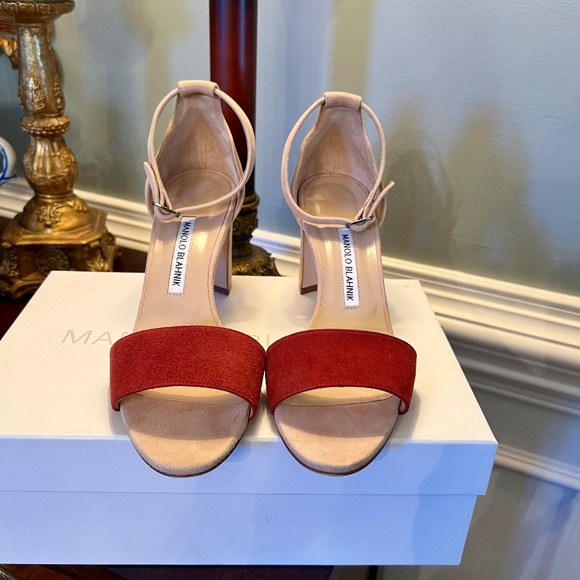 EUC Manolo Blahnik Lauratomod Velukid Block Heel Sandals Tan Rusty Red 38 or 8 - Picture 2 of 10